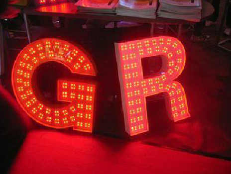 合阳LED发光字常见的安装误区。